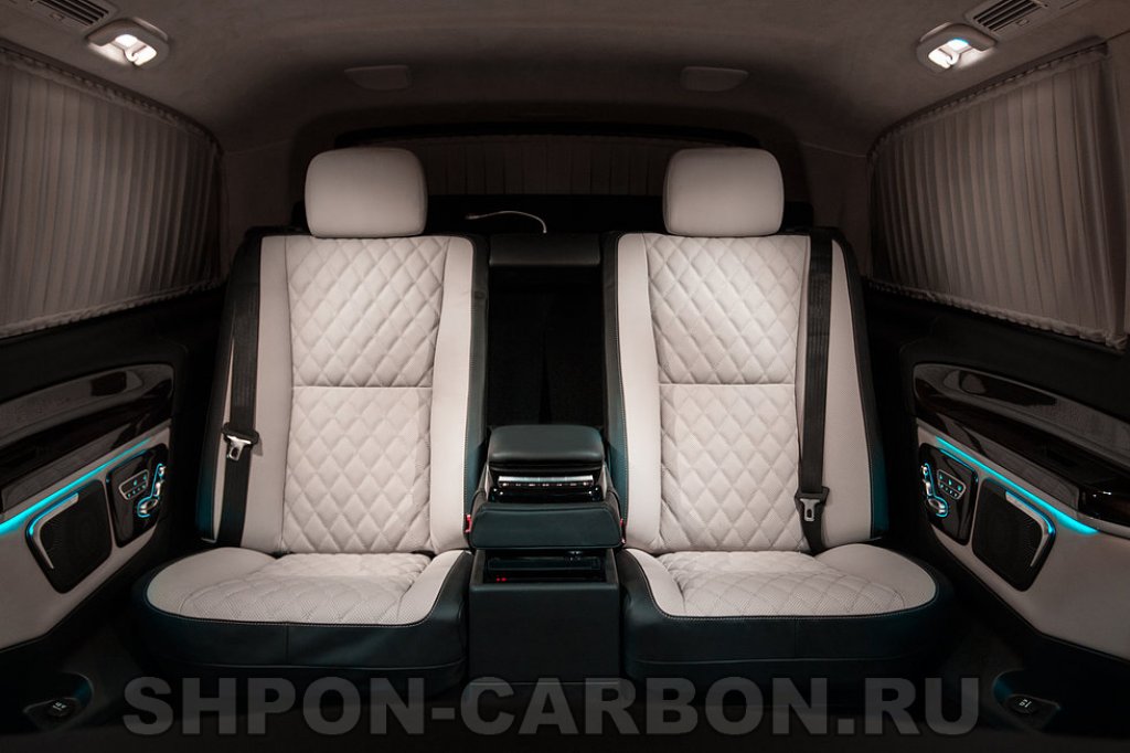 Установка комфортабельного дивана в Mercedes-Benz V-Class (Мерседес-Бенц В класс)