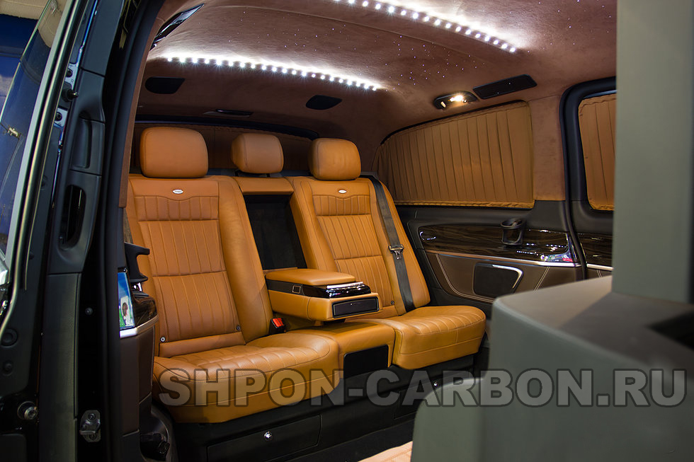 Установка комфортабельного дивана в Mercedes-Benz V250 (Мерседес-Бенц В250)